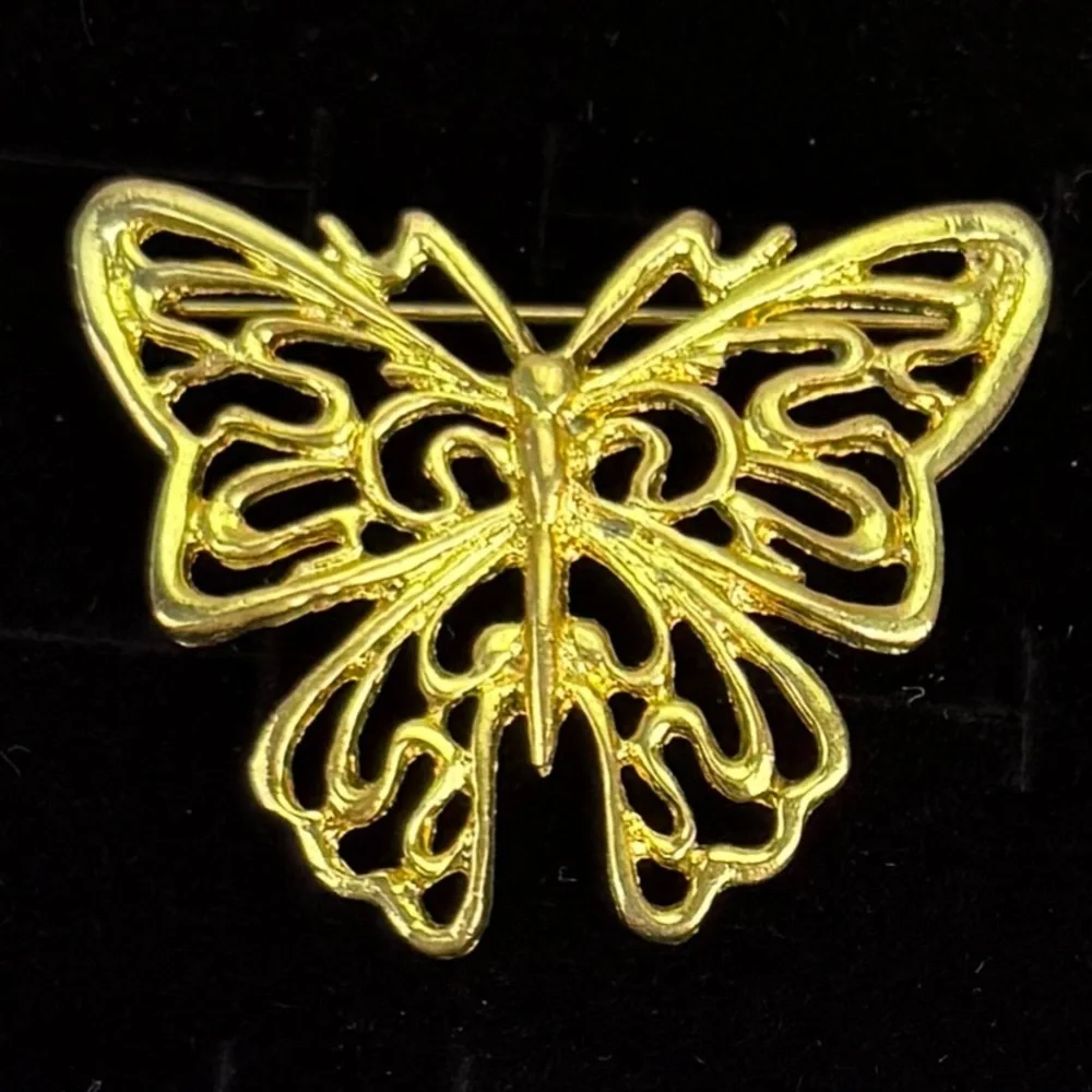Bright Goldtone Butterfly Brooch Pin